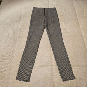 GUESS Women’s Small Skinny Stretch Pants Black And White Checked